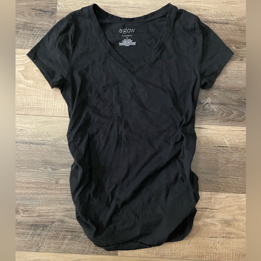 a:glow Women's Black V-Neck Top